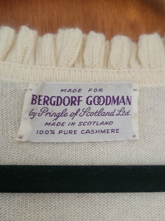 Vintage Pringle of Scotland for Bergdorf Goodman 100% Pure Cashmere Sweater | - Picture 3 of 10